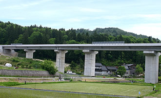 鈴内高架橋